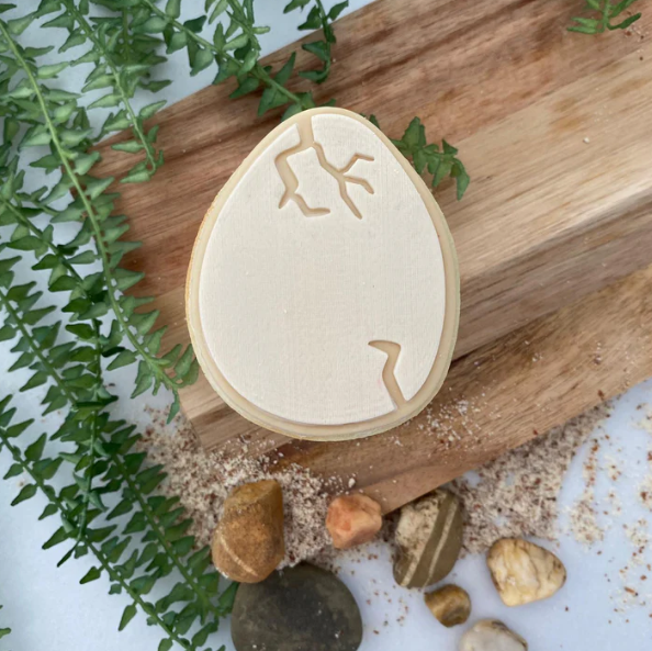 DINOSAURIER 16 - Zerbrochenes Ei (Ausstechform und Stamp)