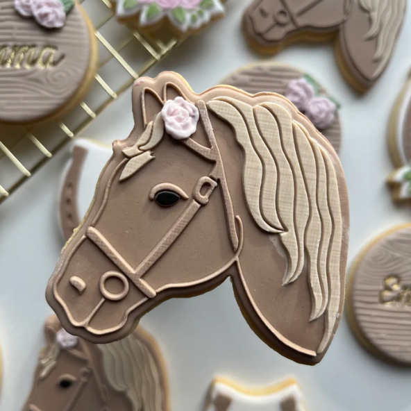 BAUERNHOF 18 - Pferd (Ausstechform und Stamp)