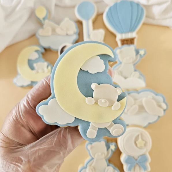 BABY (2) 9 - Teddybär auf Mond (Ausstechform und Stamp)