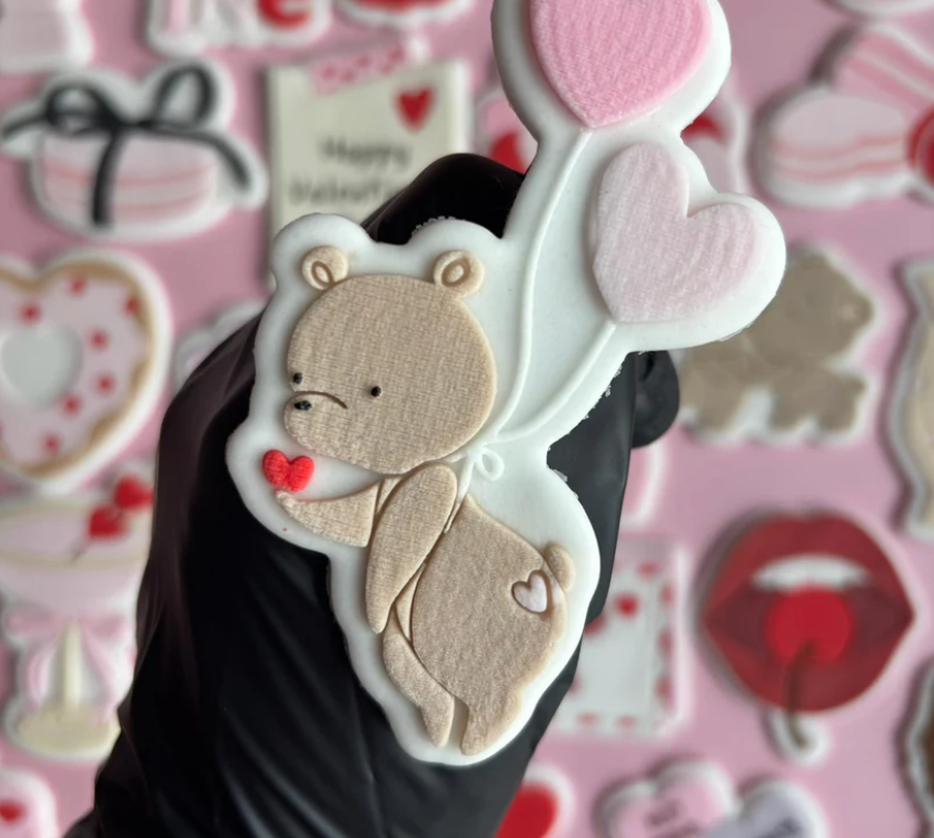 VALENTINSTAG 17 - Teddybär mit Luftballons (Ausstechform und Stamp)