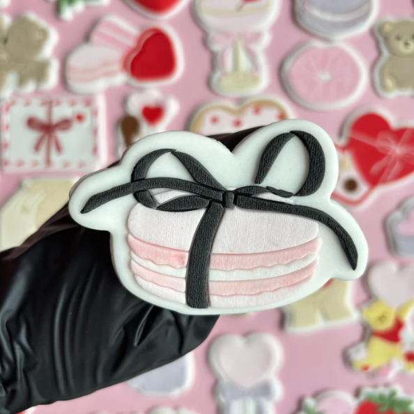 VALENTINSTAG 26 - Makronenband (Ausstechform und Stamp)