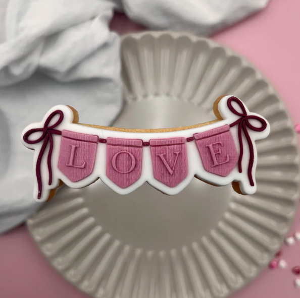 VALENTINSTAG 61 - Love (Ausstechform und Stamp)