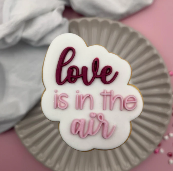 VALENTINSTAG 63 - Love is in the air (Ausstechform und Stamp)