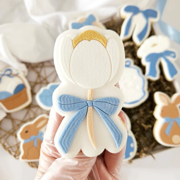 OSTERN 55 - Tulpe mit Schleife (Ausstechform und Stamp)