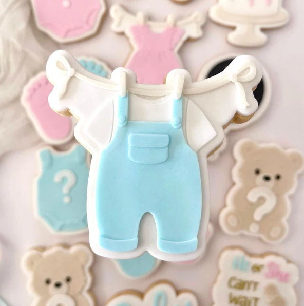 GENDER REVEAL 5 - Overall für Jungen (Ausstechform und Stamp)