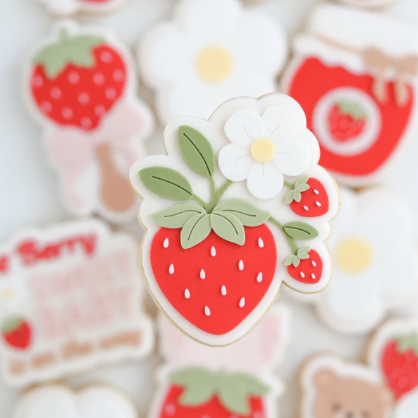 ERDBEERE (2) 6 - Erdbeer (Ausstechform und Stamp)