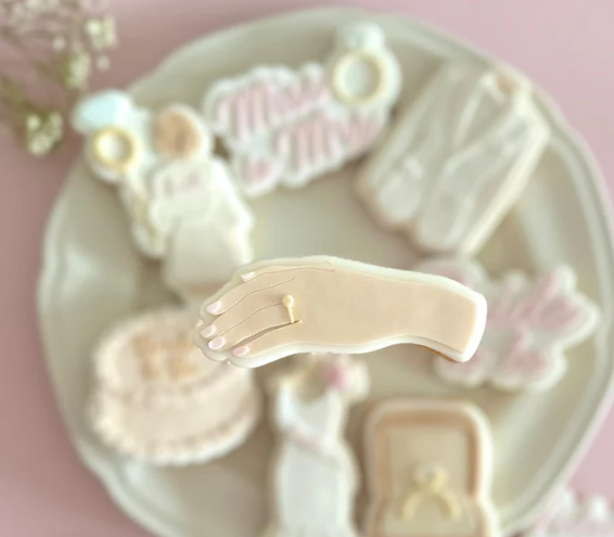 HOCHZEIT 45 - Braut Hand