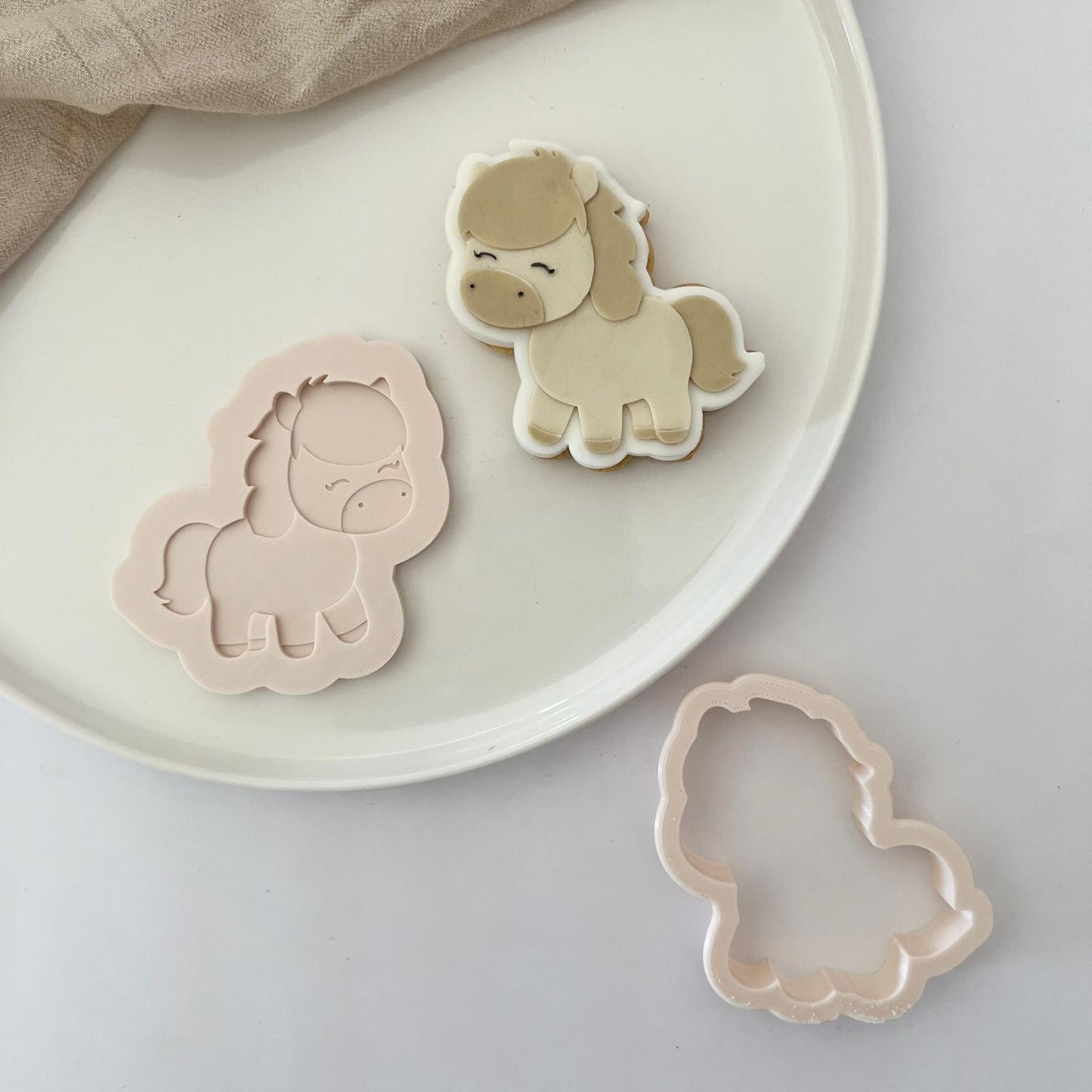 BAUERNHOF (2) 13 - Pferd (Ausstechform und Stamp)