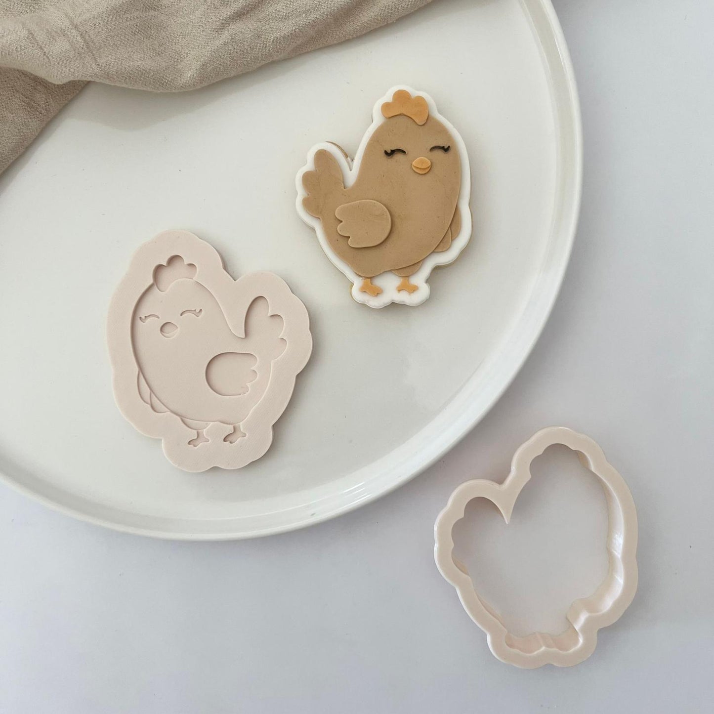 BAUERNHOF (2) 12 - Huhn (Ausstechform und Stamp)