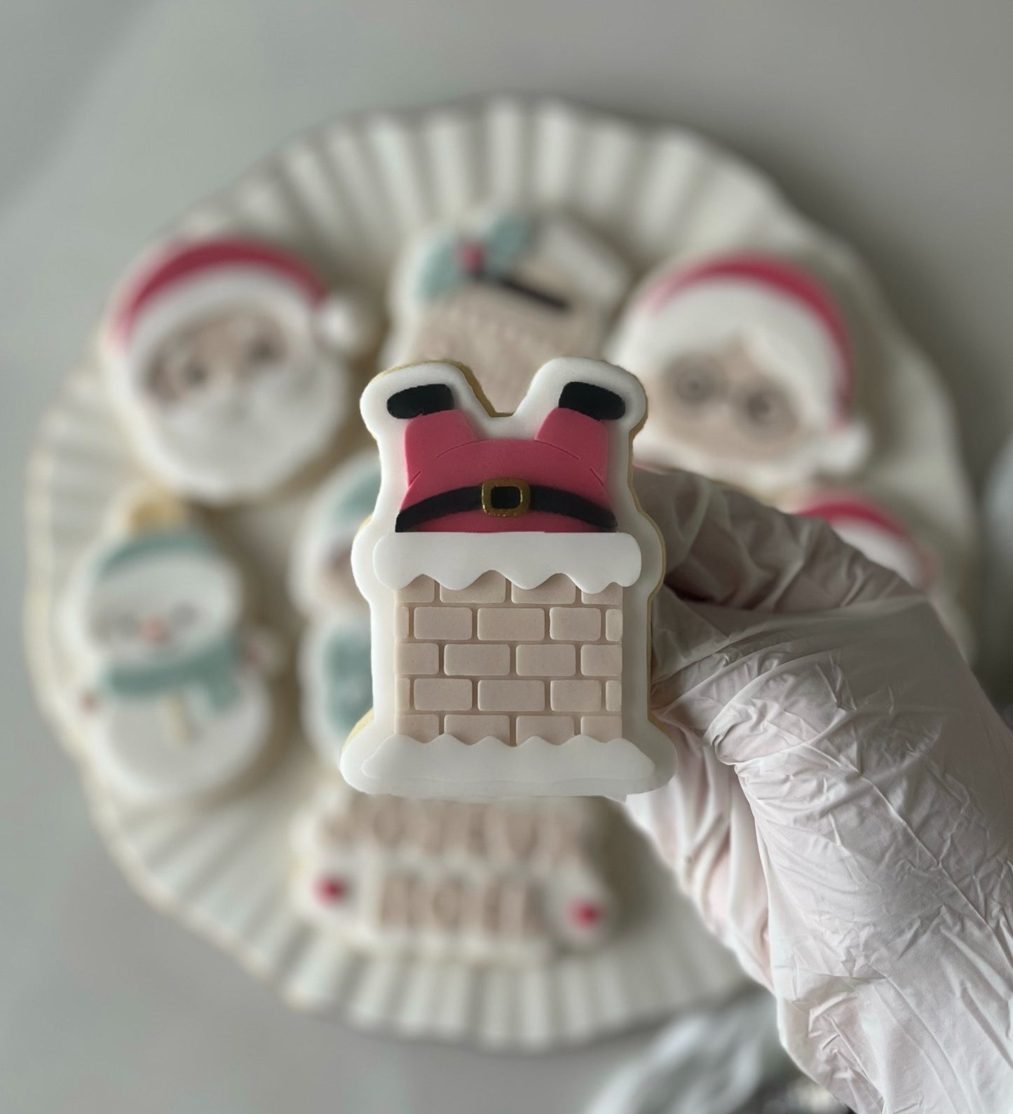 WEIHNACHTEN 2025 - 83 Weihnachtsmann im Schornstein