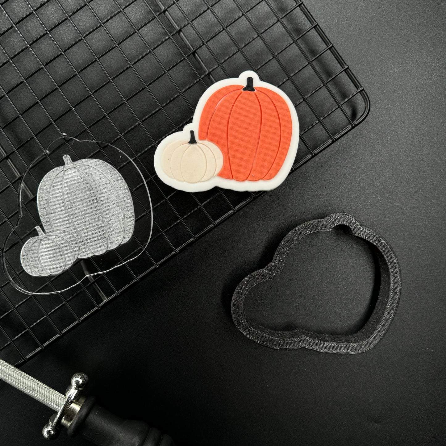 HALLOWEEN 13 - Zwei Kürbis (Ausstechform und Stamp)
