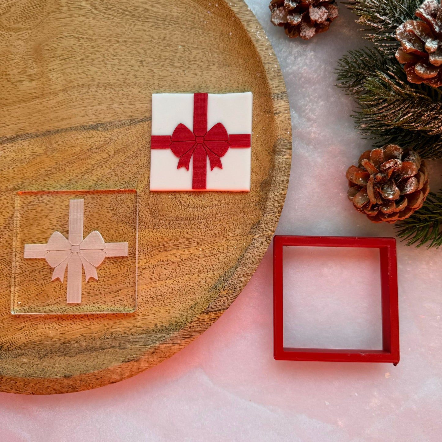 WEIHNACHTEN 22 - Geschenkbox (Ausstechform und Stamp)