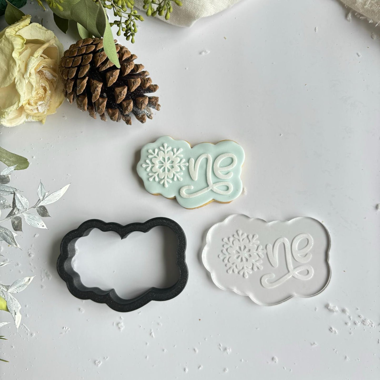 WINTERTIERE 15 - Eine Schneeflocke (Ausstechform und Stamp)