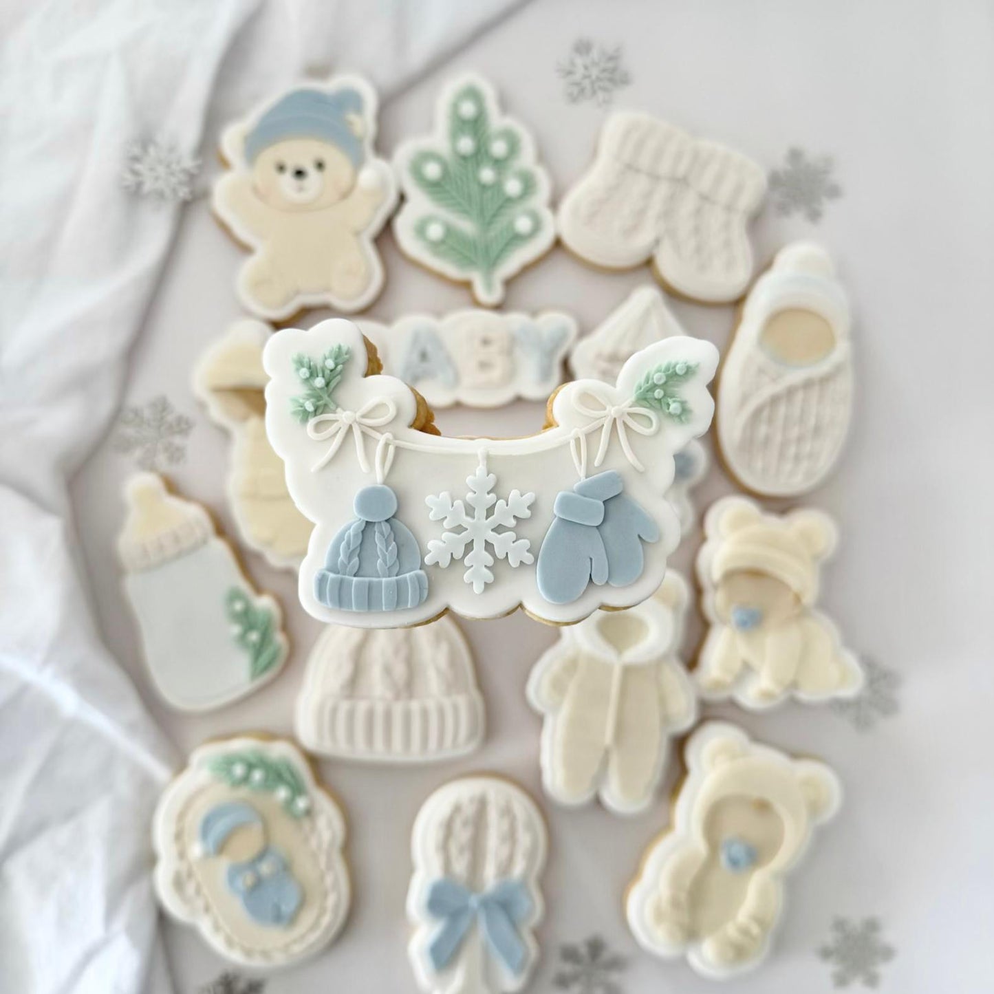 WINTER BABY 6 - Kleider Aufhängen
