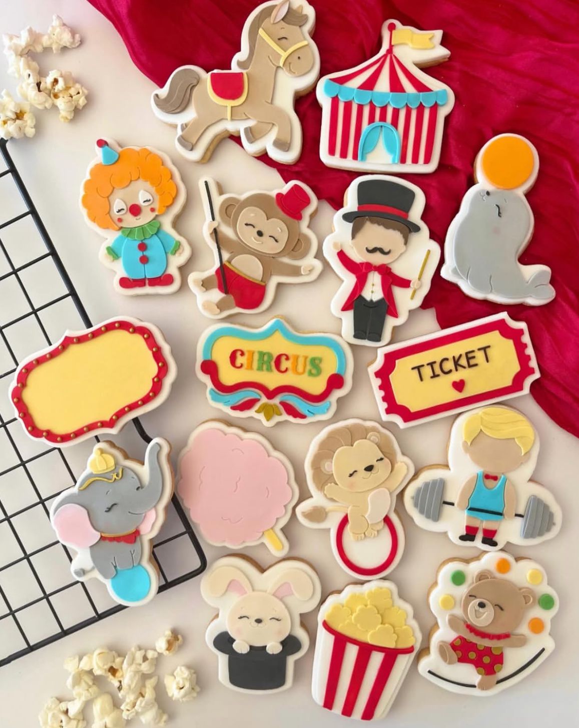 ZIRKUS Ausstechform und Stamp KOLLEKTION