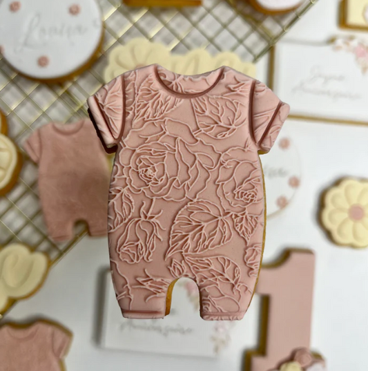 BABY 64 - Babyanzug (Ausstechform und Stamp)