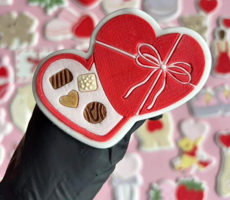 VALENTINSTAG 36 - Schachtel Schokolade (Ausstechform und Stamp)