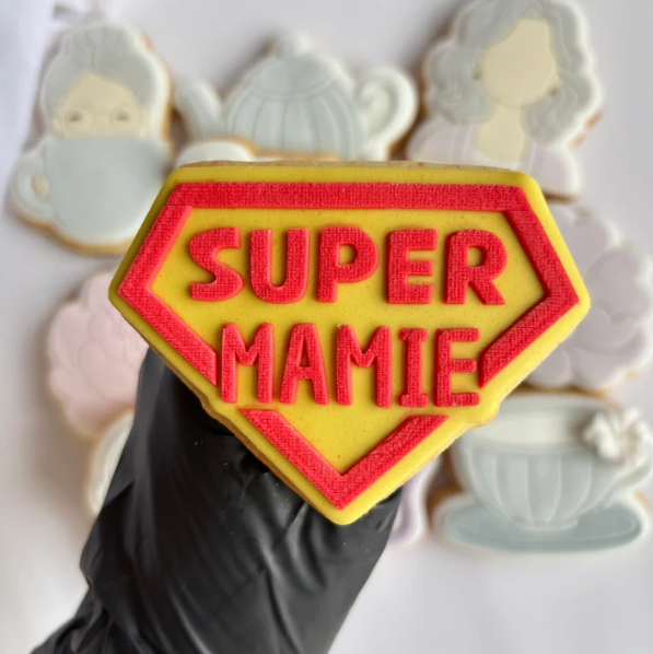 GROßMUTTERTAG 5 - Super Oma (Ausstechform und Stamp)
