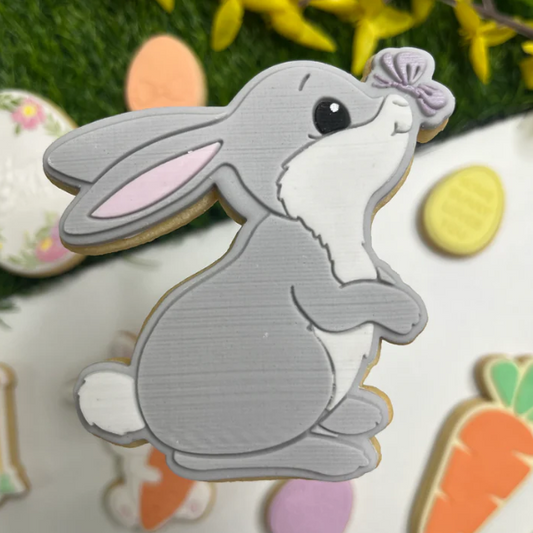 OSTERN 8 - Häschen mit Schmetterling (Ausstechform und Stamp)