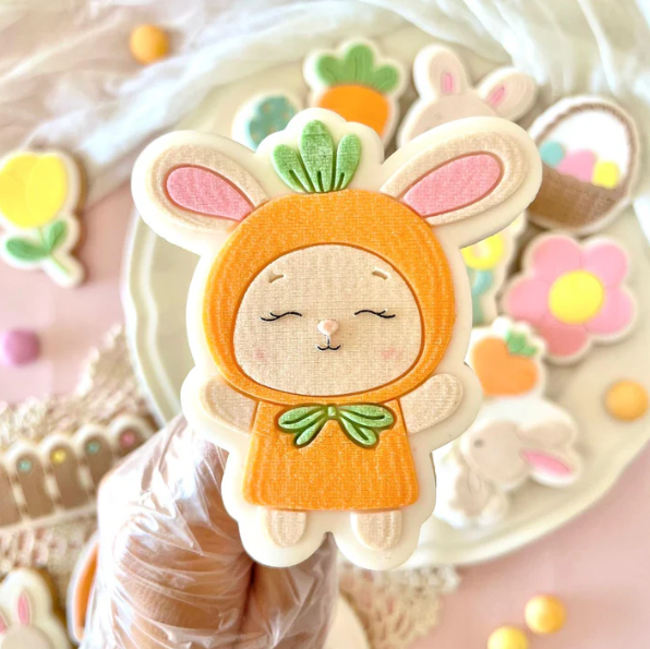 OSTERN 71 - Häschen im Karottenkleid (Ausstechform und Stamp)