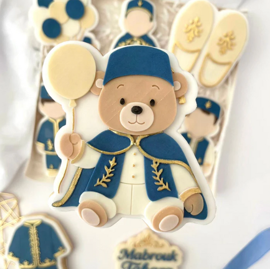 BESCHNEIDUNG 12 - Bär mit Umhang und Ballon (Ausstechform und Stamp)