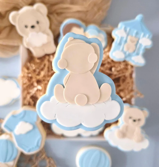 WOLKENBÄR 6 - Teddybär von hinten auf einer Wolke
