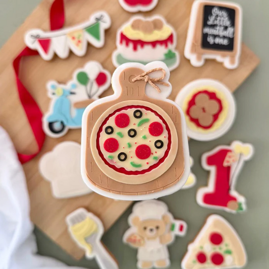 SPAGHETTI 11 - Pizza auf einem Brett