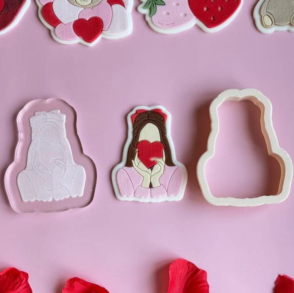 VALENTINSTAG 4 - Mädchen mit Herz (Ausstechform und Stamp)