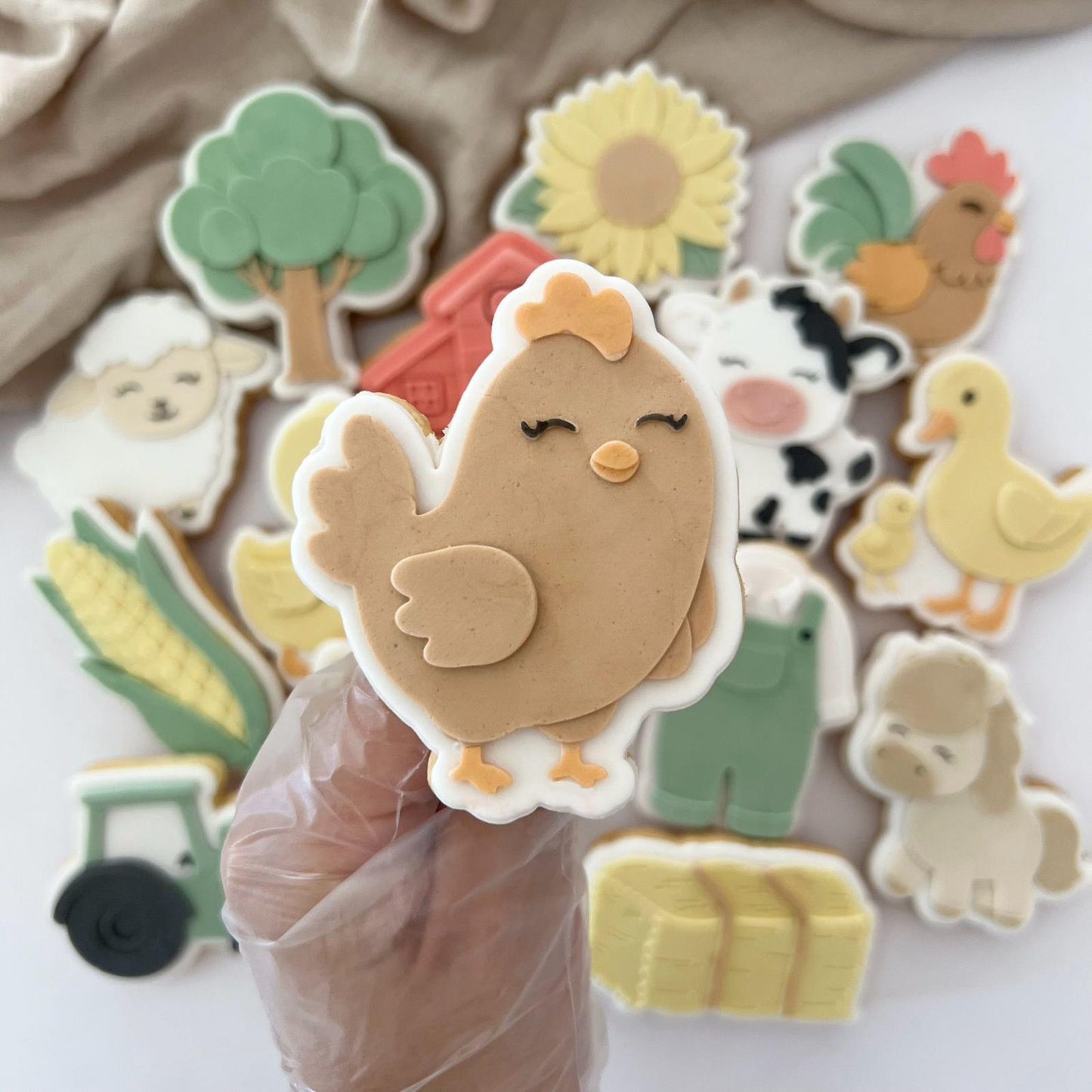 BAUERNHOF (2) 12 - Huhn (Ausstechform und Stamp)