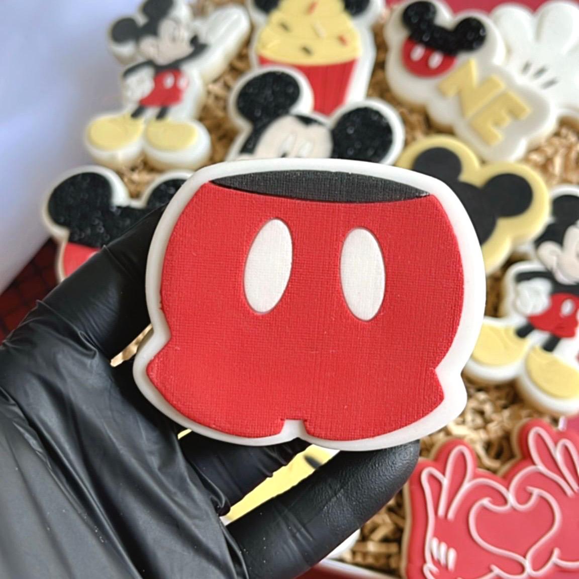 MICKEY 7 - Shorts (Ausstechform und Stamp)