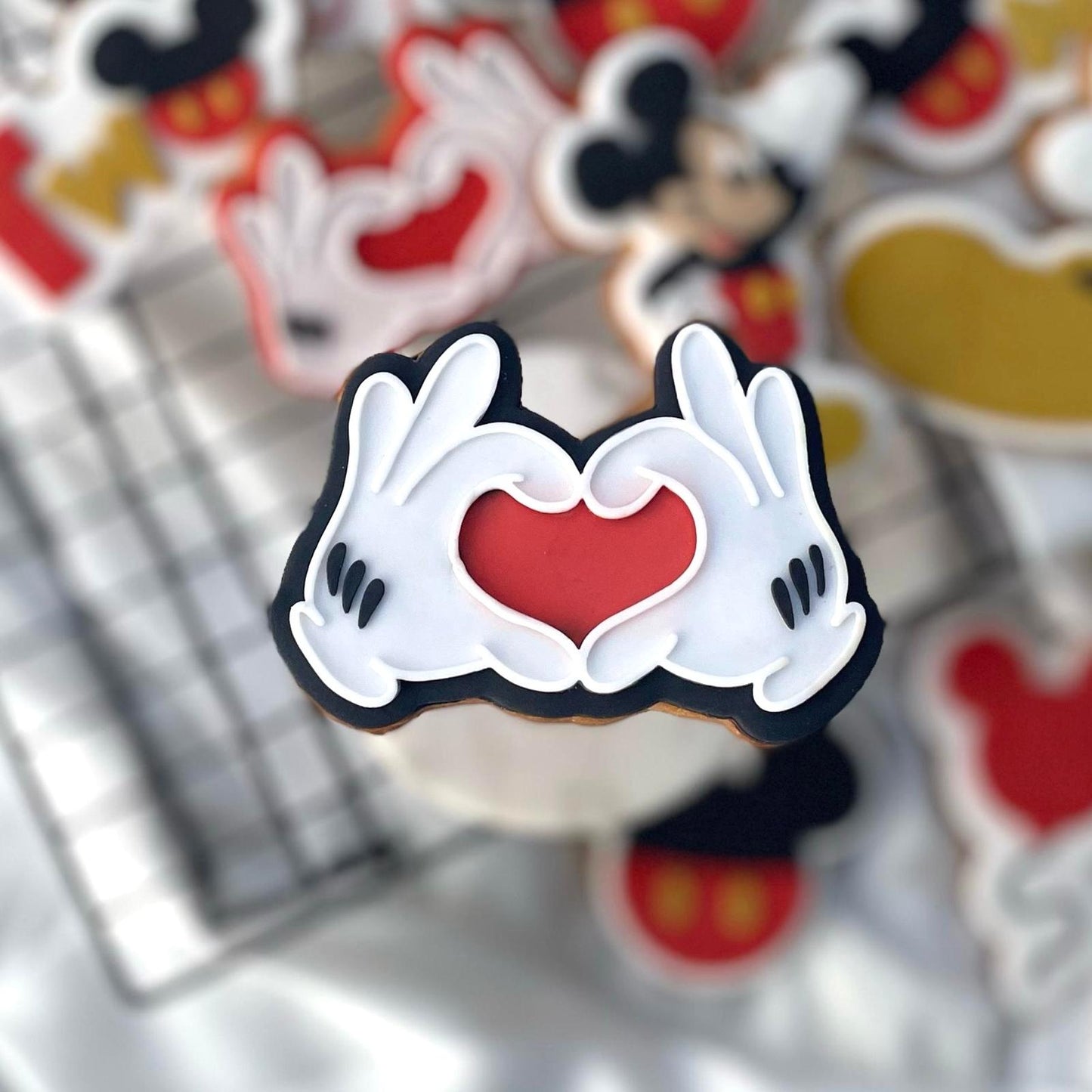 MICKEY 4 - Herzhandschuhe (Ausstechform und Stamp)