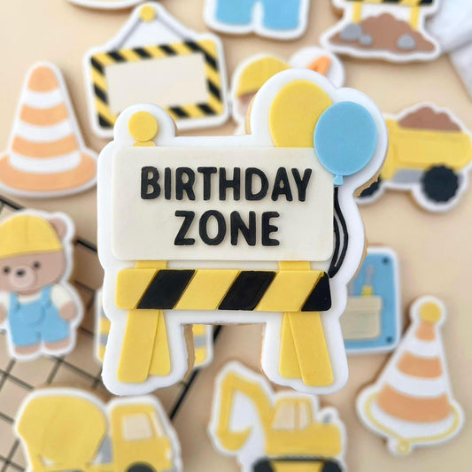 KLEINE BAUSTELLE 2 5 - Barriere für die Geburtstagszone (Ausstechform und Stamp)