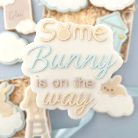 WOLKENHASE 8 - Some Bunny is on the way (Ausstechform und Stamp)