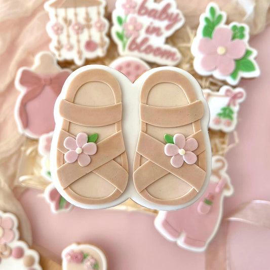 BABY IN BLOOM 2 - Babysandalen (Ausstechform und Stamp)