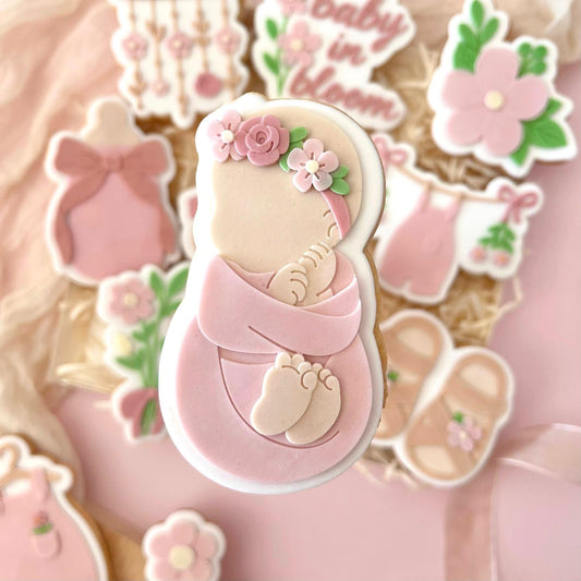 BABY IN BLOOM 3 - Schlafendes Baby (Ausstechform und Stamp)