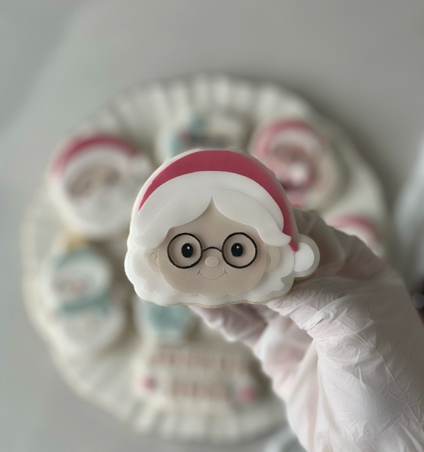 WEIHNACHTEN 2025 - 87 Kopf der Weihnachtsfrau