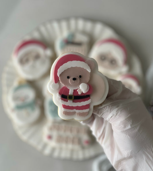 WEIHNACHTEN 2025 - 82 Teddybär mit Geschenktüte