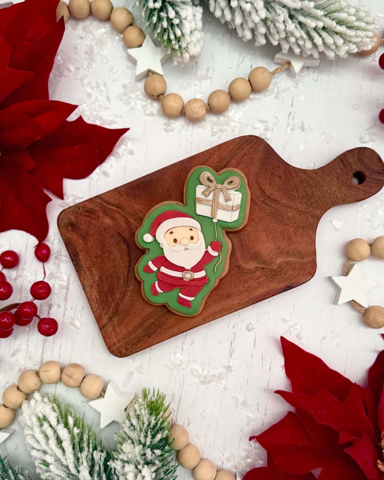 WEIHNACHTEN 2025 - 113 Weihnachtsmann mit Ballon