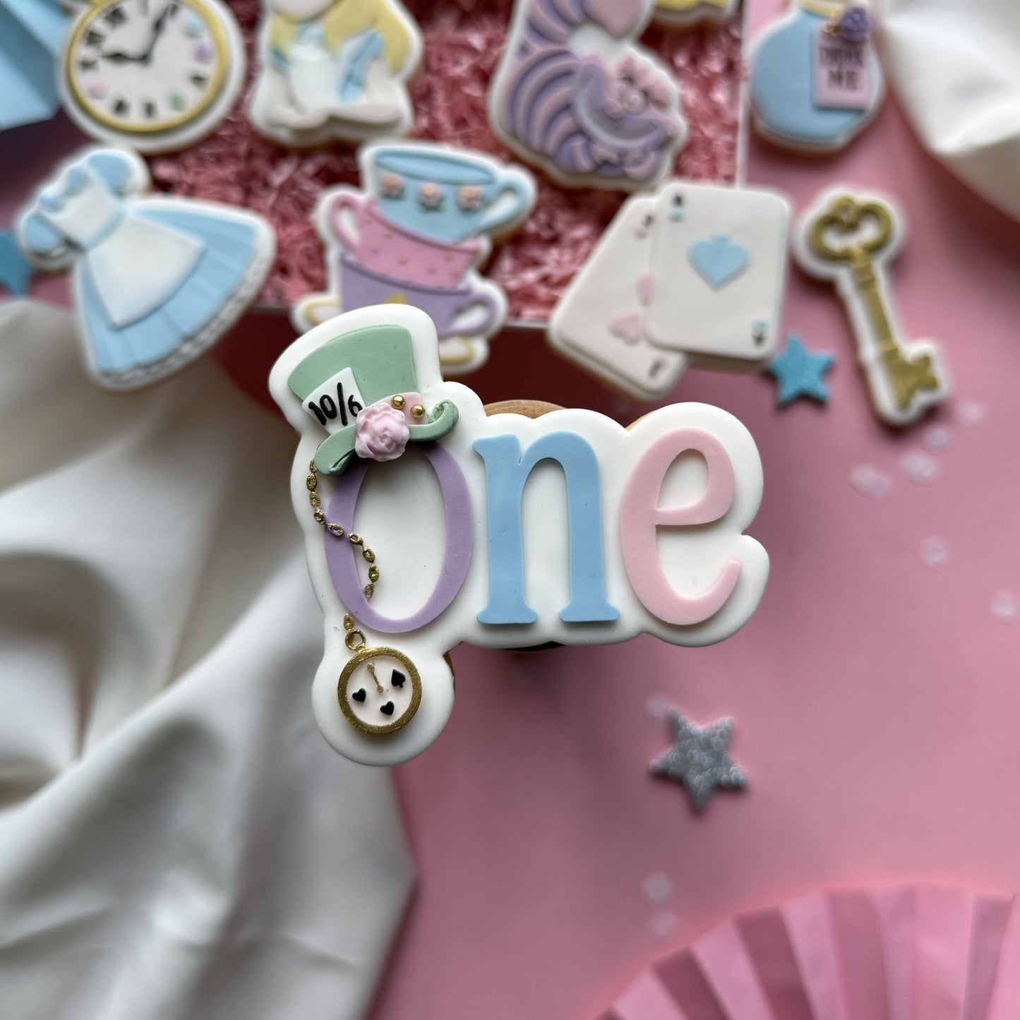 ALICE 12 - One (Ausstechform und Stamp)