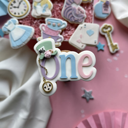 ALICE 12 - One (Ausstechform und Stamp)